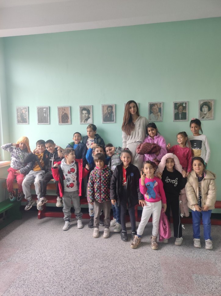 Първокласниците в света на книгите