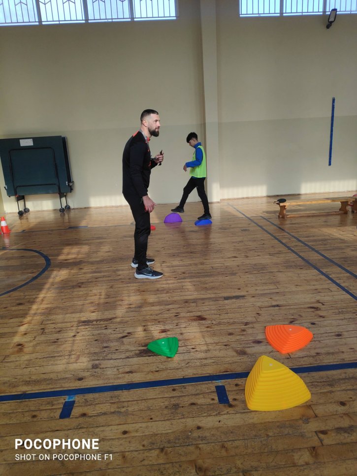 Открит урок на тема „Смятам и спортувам“