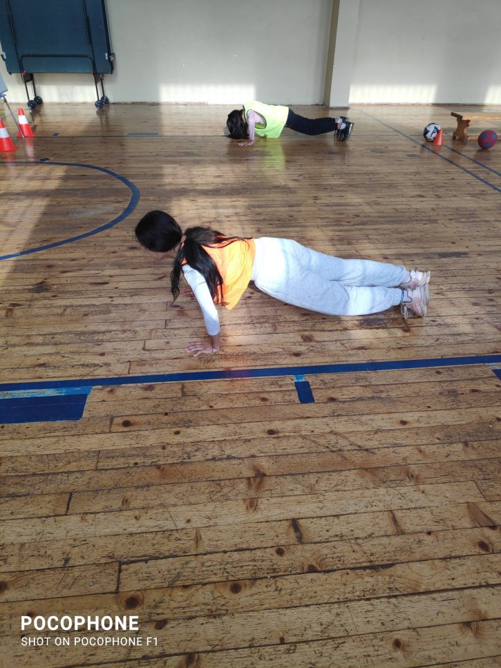 Открит урок на тема „Смятам и спортувам“