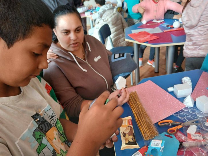 Коледна работилница с ученици и родители