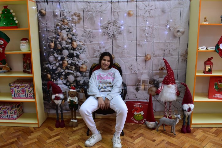 Коледна украса в ОбУ „Св. св. Кирил и Методий“, гр. Димитровград