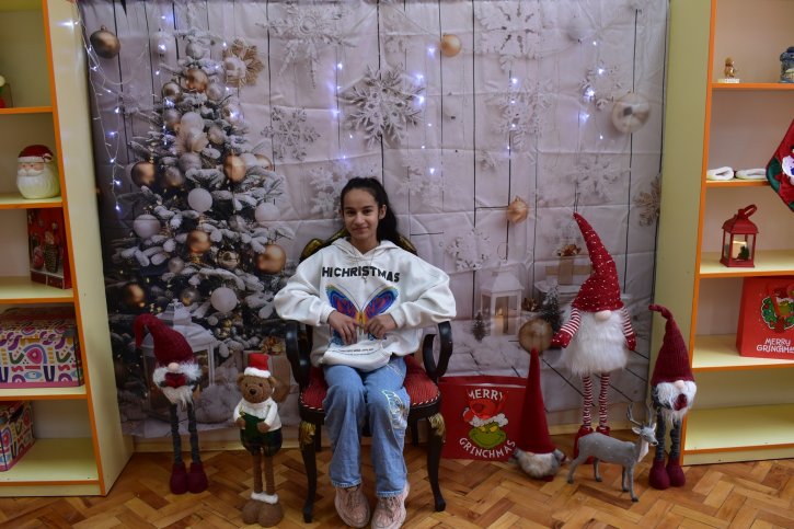 Коледна украса в ОбУ „Св. св. Кирил и Методий“, гр. Димитровград