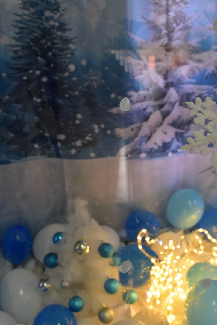 Коледна украса в ОбУ „Св. св. Кирил и Методий“, гр. Димитровград