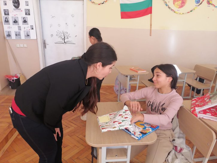 Подаръци за петокласниците от кампанията 