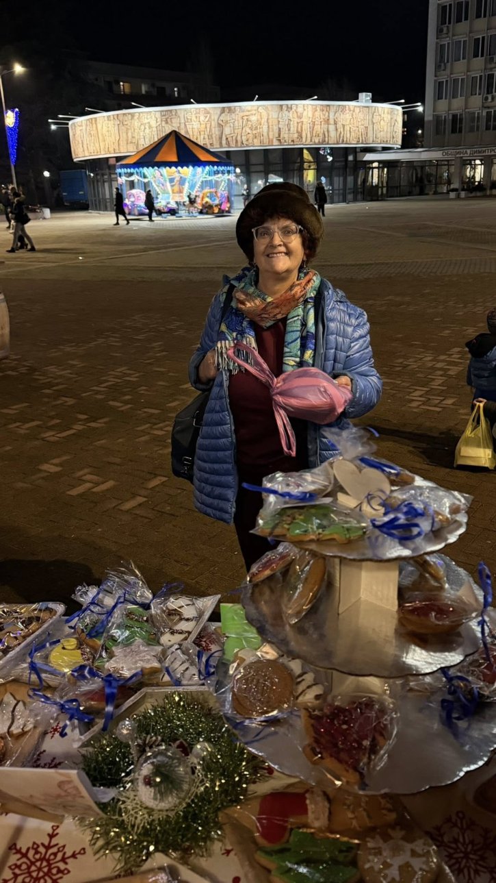 Благотворителен коледен базар за каузата: 