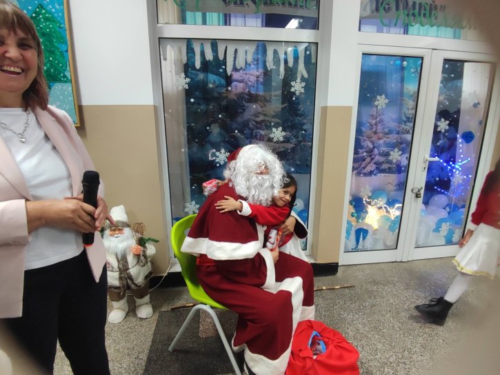 Коледно тържество в начален етап