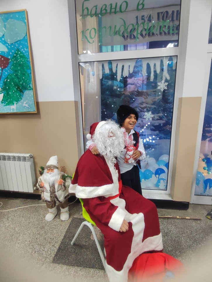 Коледно тържество в начален етап