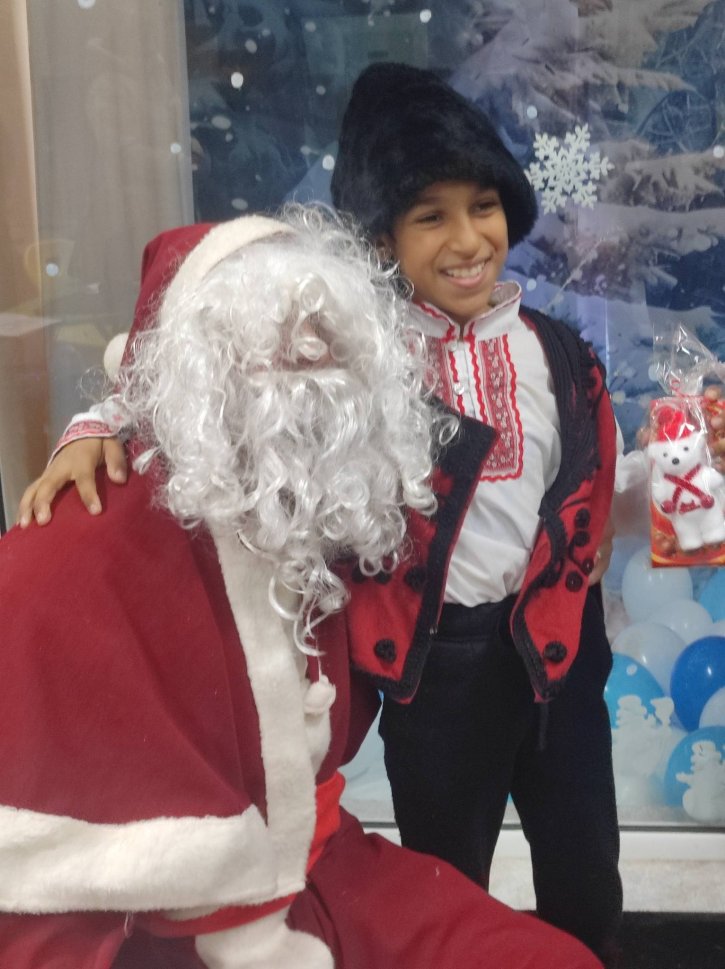 Коледно тържество в начален етап