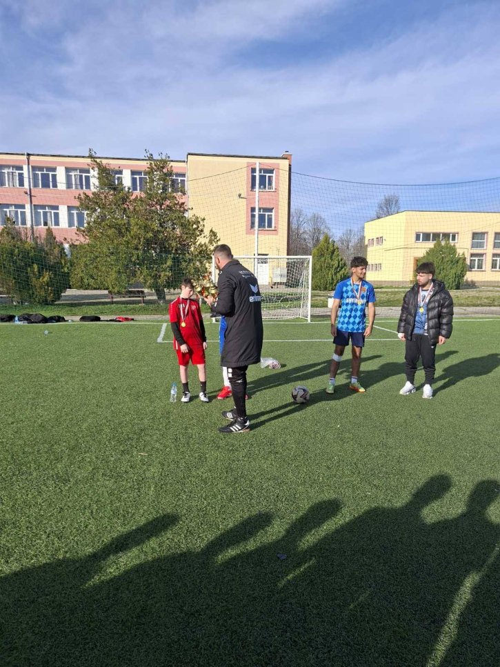 Футболен мач по НП „Заедно в изкуствата и в спорта“ с гости от ФК 