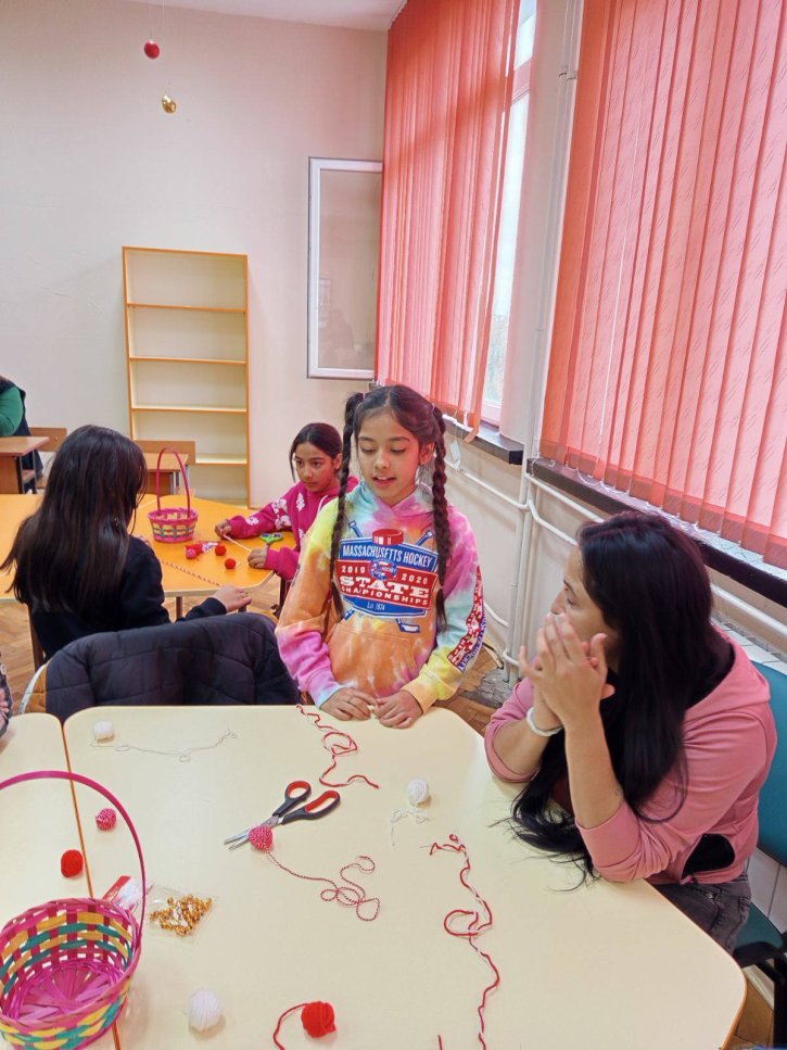 Работилница за мартеници с родители и ученици.