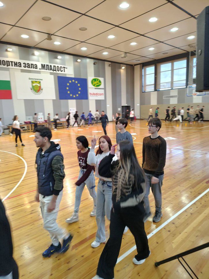 Вдъхновяваща лекция на тема „Здравословно хранене и спорт при младите“.