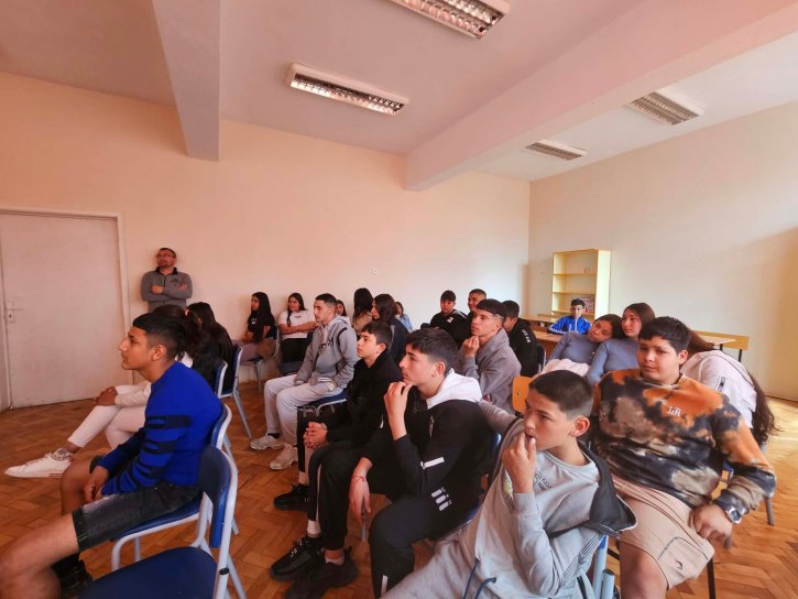 Информационна среща с инспектор от Детска педагогическа стая по тема „Трафик на хора“.