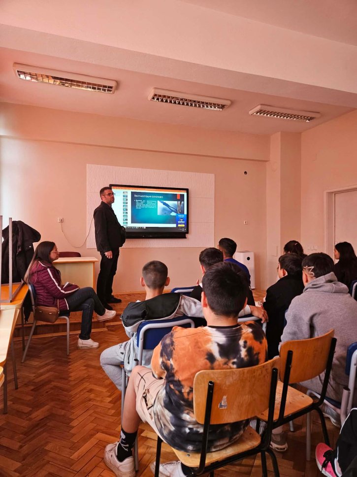 Информационна среща с инспектор от Детска педагогическа стая по тема „Трафик на хора“.