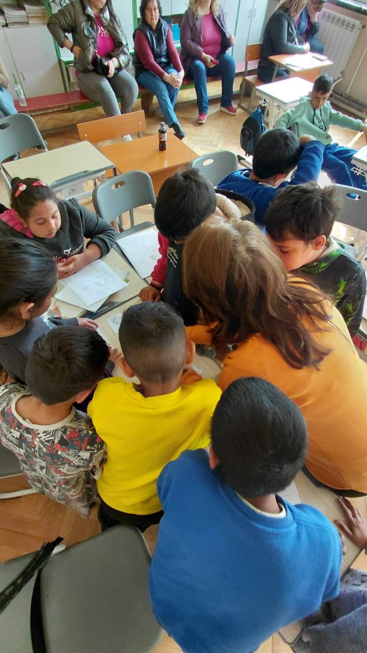 Ученици от 2. клас с вдъхновяващ открит урок, посветен на добротата и природата.