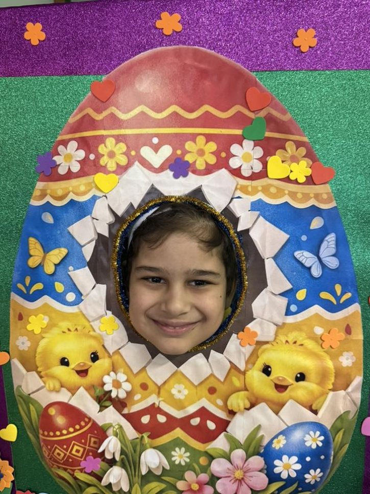 Ученици и родители се включиха в нашата великденска творческа работилничка.