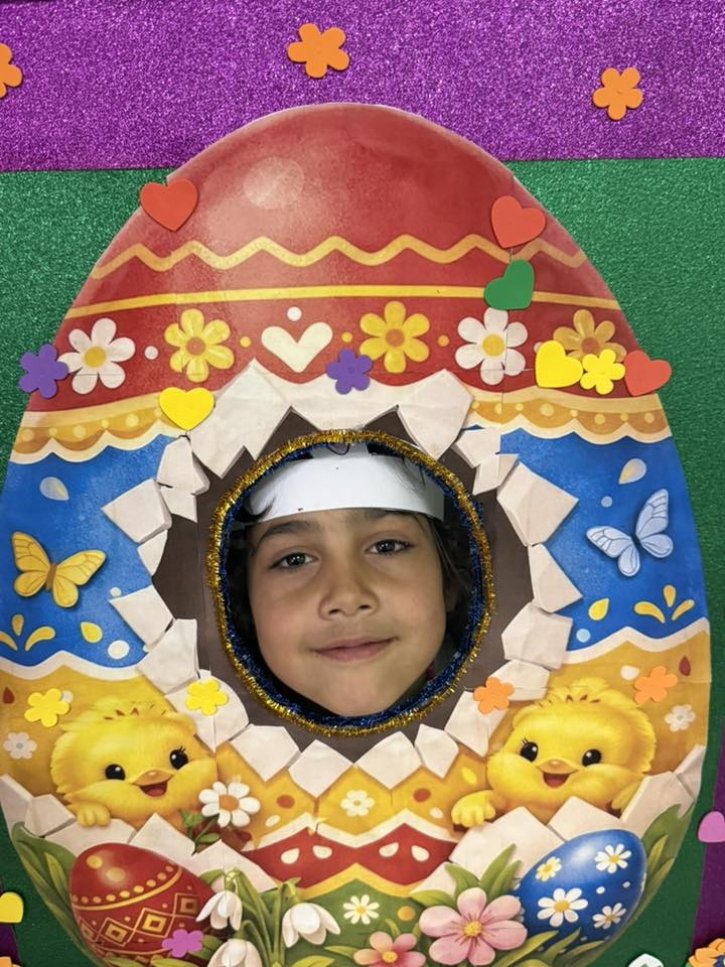 Ученици и родители се включиха в нашата великденска творческа работилничка.