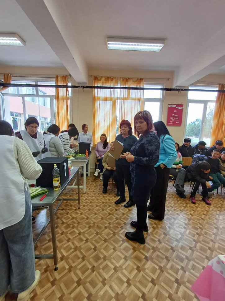 Празнична инициатива с великденски игри, викторина и кулинарно състезание.