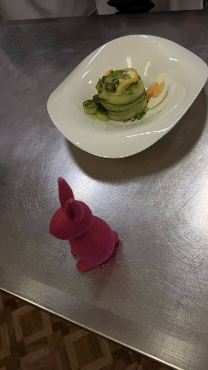 Празнична инициатива с великденски игри, викторина и кулинарно състезание.