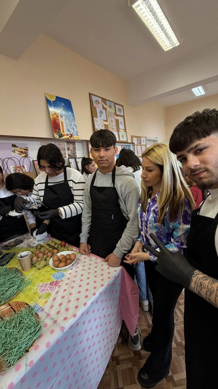 Празнична инициатива с великденски игри, викторина и кулинарно състезание.