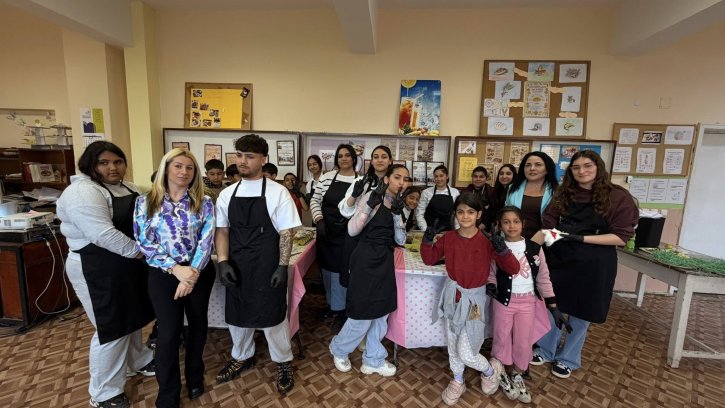 Празнична инициатива с великденски игри, викторина и кулинарно състезание.