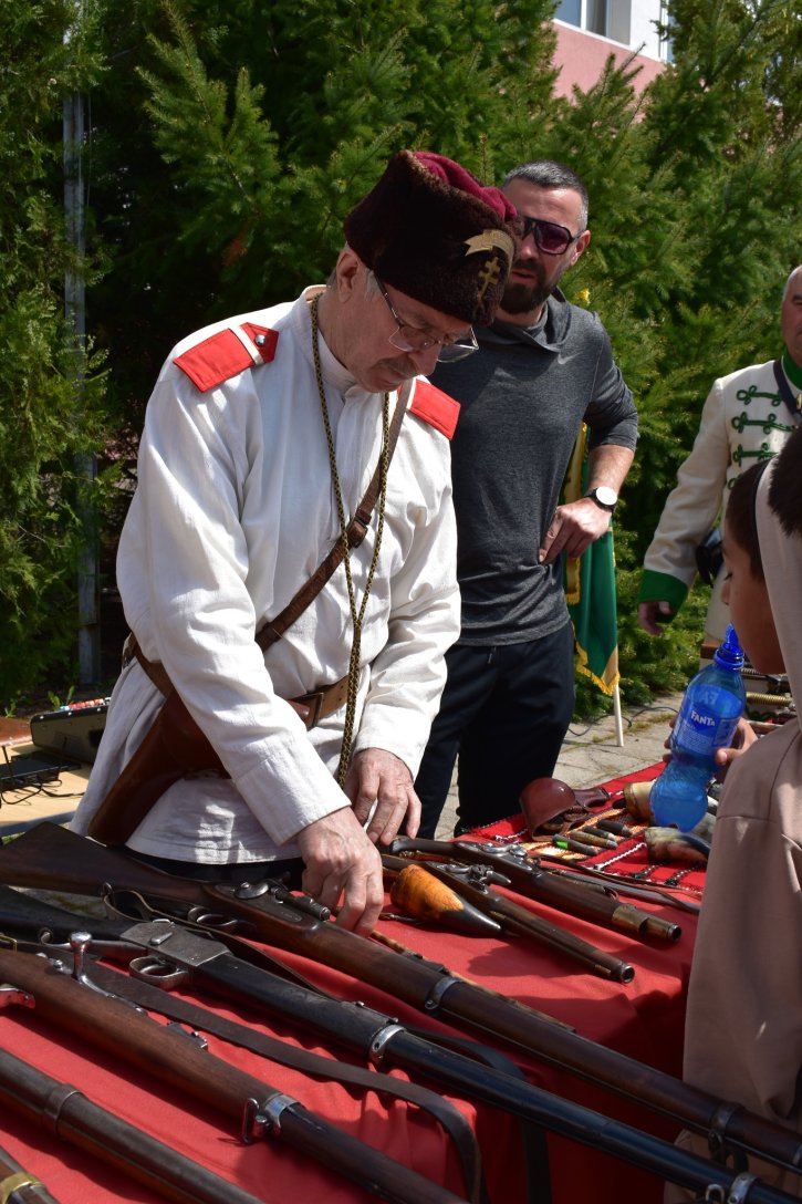 Тържество по повод 150 години от Априлското въстание с участието на НД „Традиция“