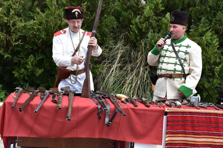 Тържество по повод 150 години от Априлското въстание с участието на НД „Традиция“