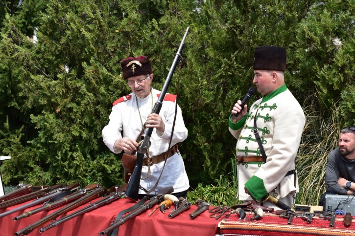 Тържество по повод 150 години от Априлското въстание с участието на НД „Традиция“