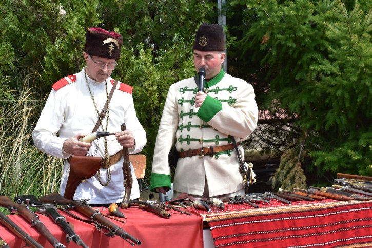 Тържество по повод 150 години от Априлското въстание с участието на НД „Традиция“