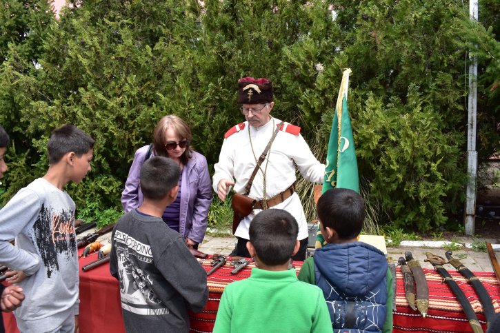 Тържество по повод 150 години от Априлското въстание с участието на НД „Традиция“