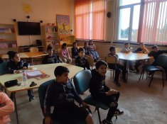 Урок по родинознание