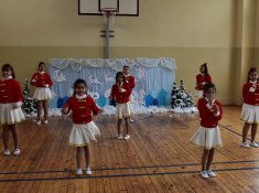 Коледно тържество на учениците от ОБУ