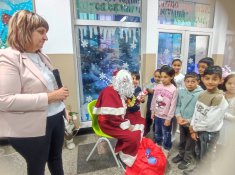 Коледно тържество в начален етап