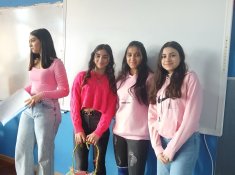 Ученическият съвет отбеляза Международния ден на розовата фланелка.