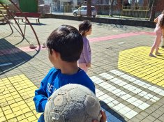 Активен отдих чрез спорт след учебния ден.