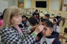 Беседа по богословие и боядисване на великденски яйца