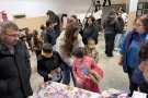 Благотворителен коледен базар по време на голямо междучасие в ОбУ 