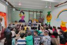 Гости от Градска библиотека „Пеньо Пенев“ гостуваха на учениците от начален етап.