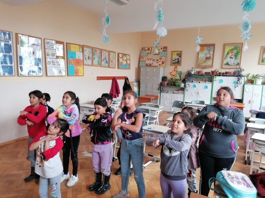 Музикална пауза във 2. клас