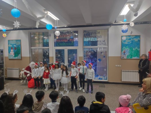 Коледно тържество в начален етап