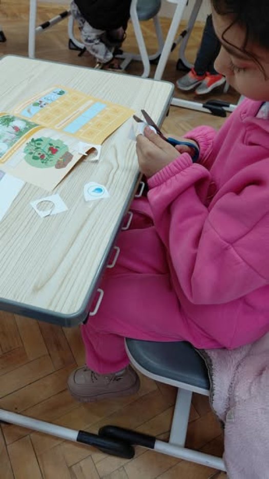 Урок по родинознание на тема: Растенията и животните около нас.