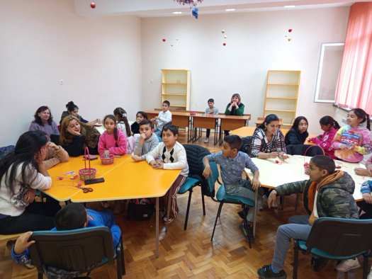 Работилница за мартеници с родители и ученици.