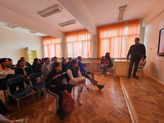 Информационна среща с инспектор от Детска педагогическа стая по тема „Трафик на хора“.