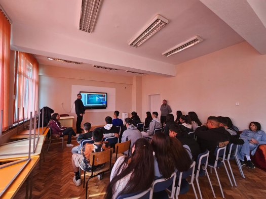 Информационна среща с инспектор от Детска педагогическа стая по тема „Трафик на хора“.