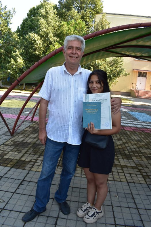 С поглед към бъдещето – 10. клас отпразнува своето успешно завършване