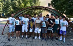 С поглед към бъдещето – 10. клас отпразнува своето успешно завършване