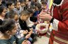 Баба Марта на гости на учениците от начален етап.